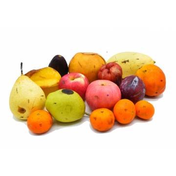 Defective Fruits Clearance Package - 2.5 kg
